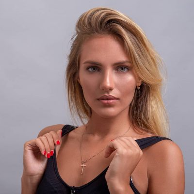 Fotos tipo retrato para esta bonita modelo