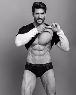 Book de fotos para modelos masculinos profesionales en estudio jonathanfoto